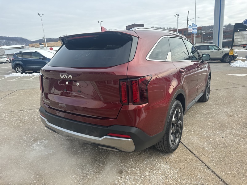 Used 2025 Kia Sorento SUV