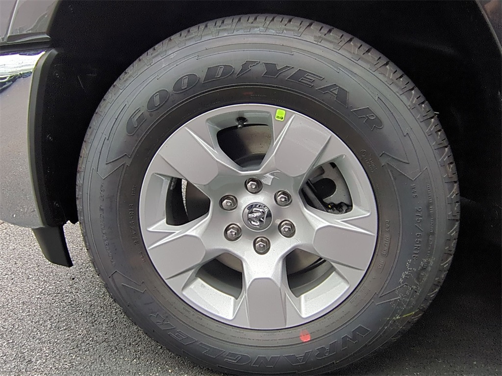 2025 Ram 1500 Big Horn Lone Star photo 3