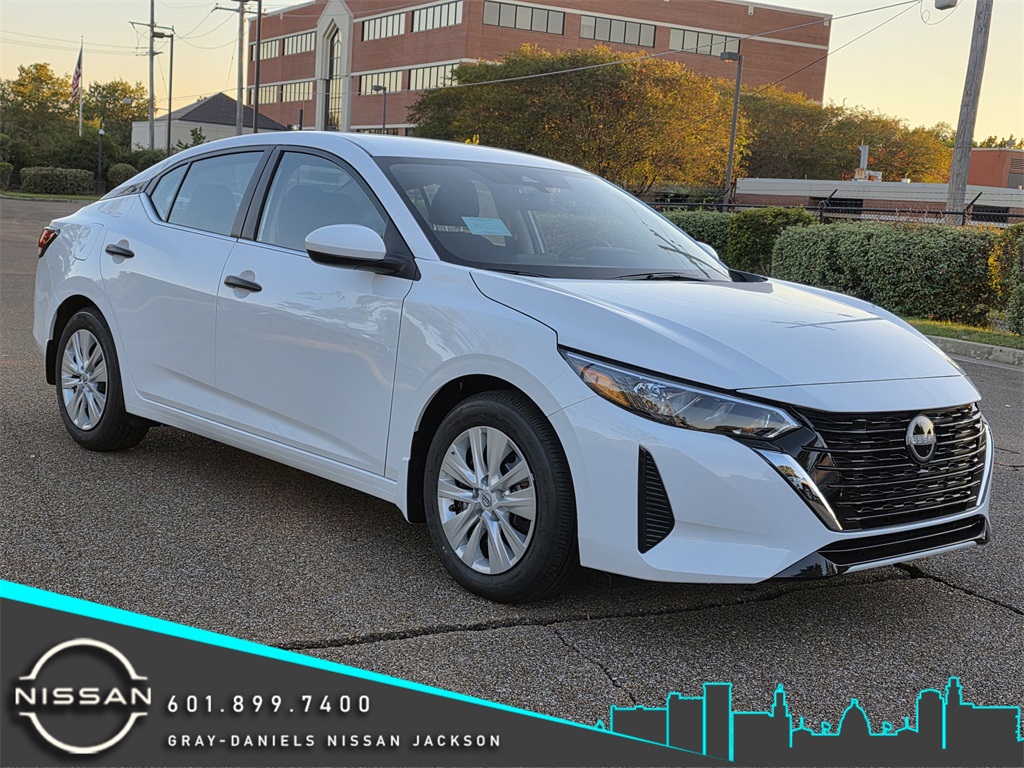 2025 Nissan Sentra S's photo