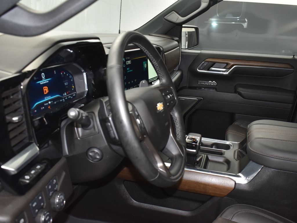 2024 Chevrolet Silverado 1500 High Country photo 12