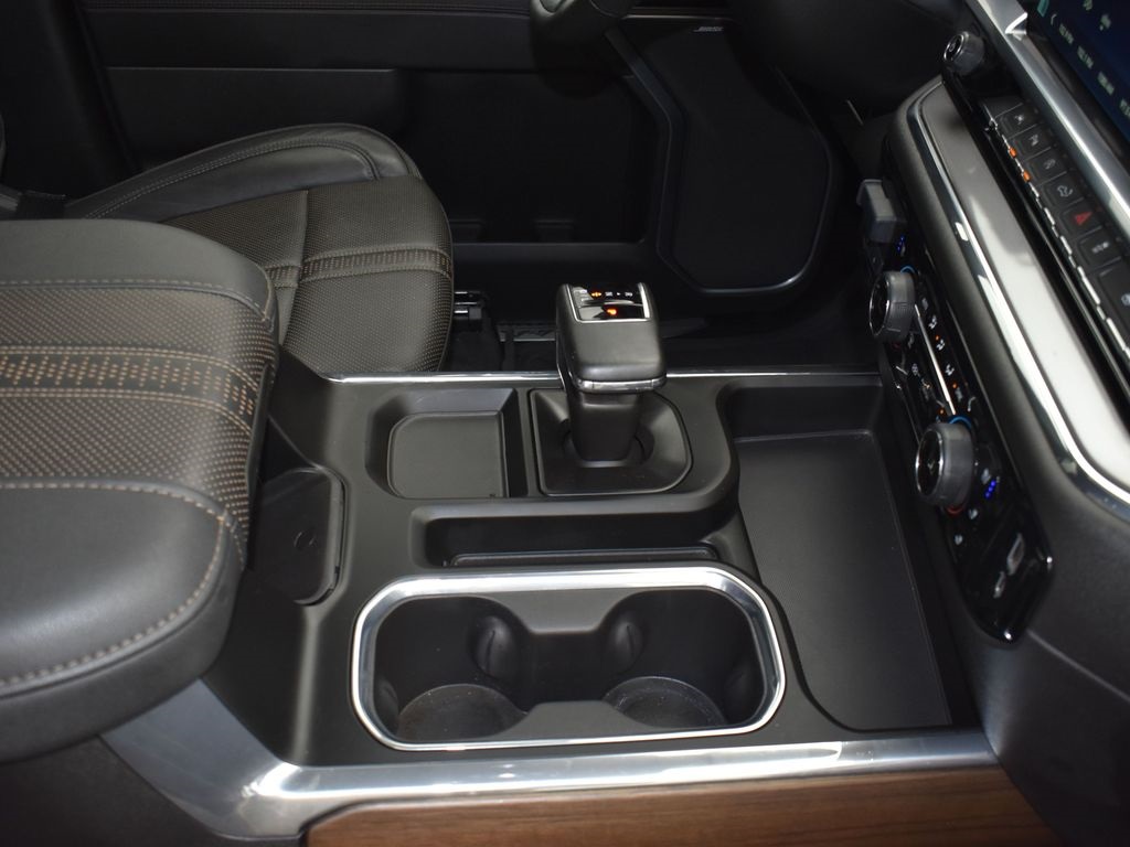 2024 Chevrolet Silverado 1500 High Country photo 21