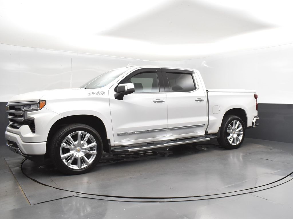 2024 Chevrolet Silverado 1500 High Country photo 3