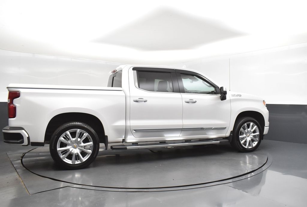 2024 Chevrolet Silverado 1500 High Country photo 8