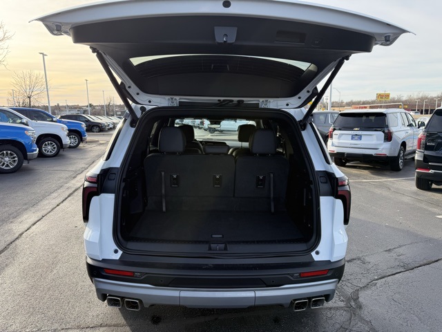 new 2026 Chevrolet Traverse car, priced at $45,020