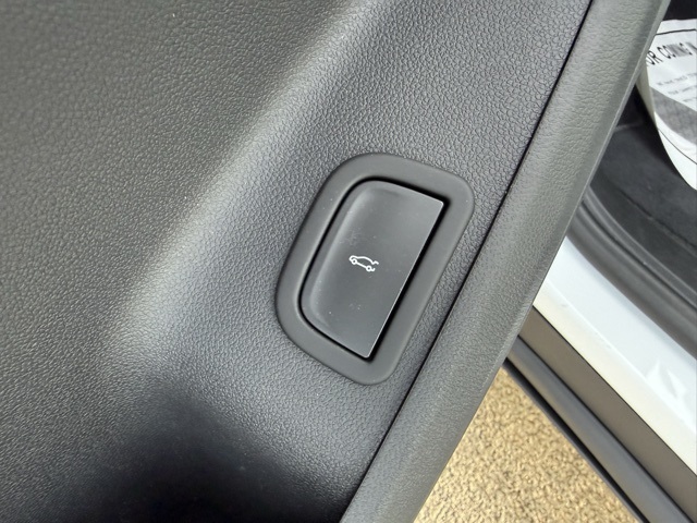 new 2026 Chevrolet Traverse car, priced at $45,020