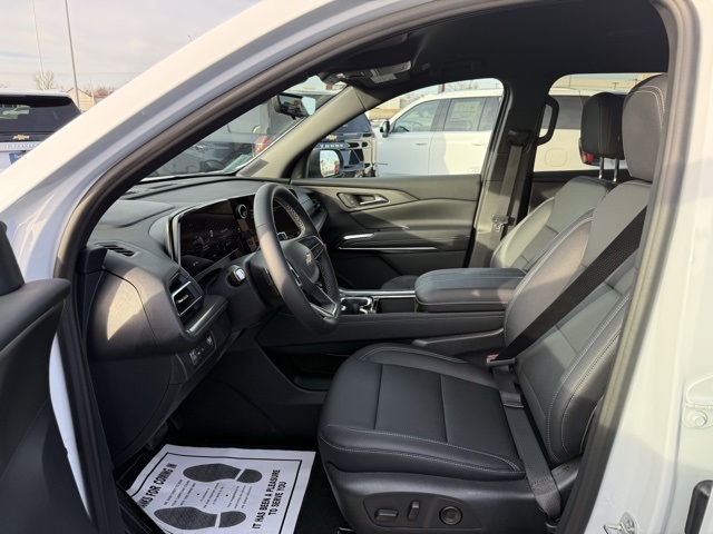 new 2026 Chevrolet Traverse car, priced at $45,020