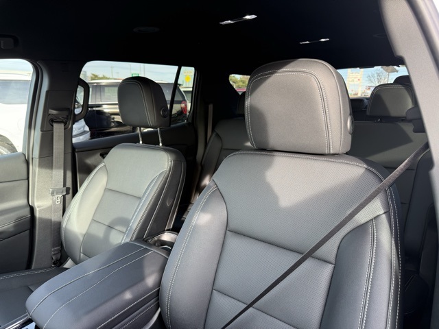 new 2026 Chevrolet Traverse car, priced at $45,020