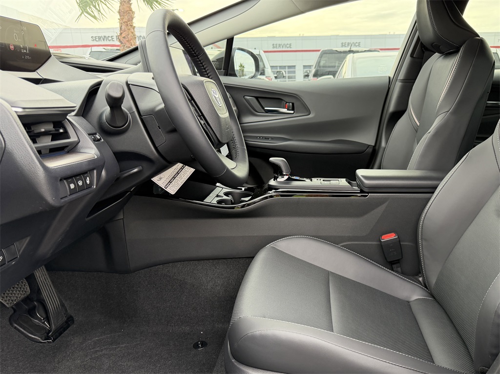 2026 Toyota Prius Limited photo 4