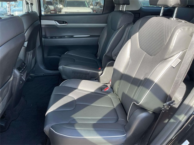 used 2025 Hyundai Palisade car, priced at $43,005