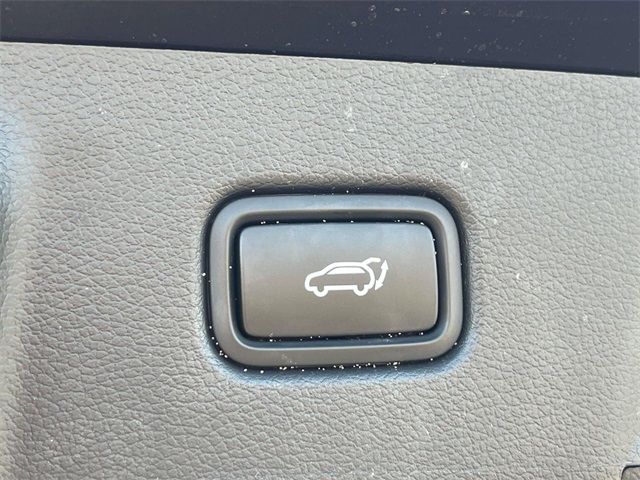 used 2025 Hyundai Palisade car, priced at $43,005