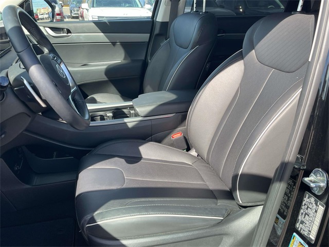 used 2025 Hyundai Palisade car, priced at $43,005