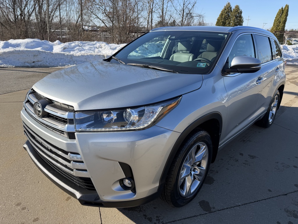 used 2019 Toyota Highlander car, priced at $26,903