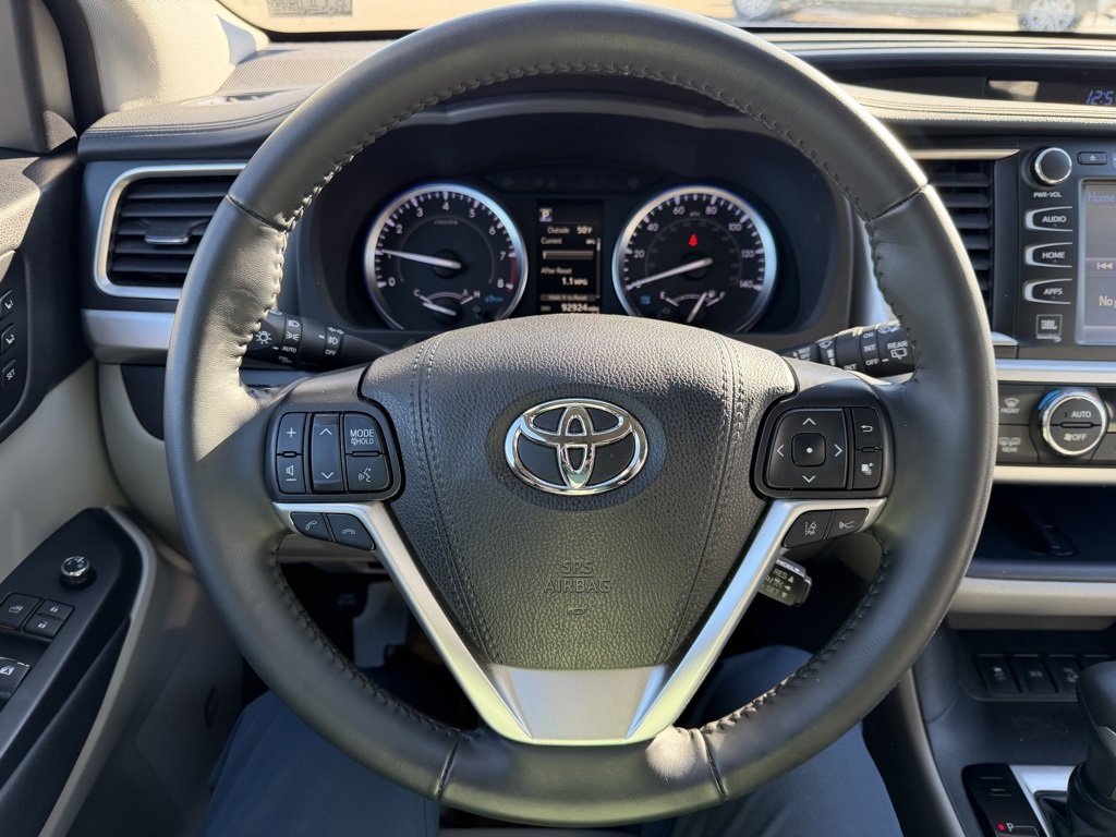 used 2019 Toyota Highlander car, priced at $26,903