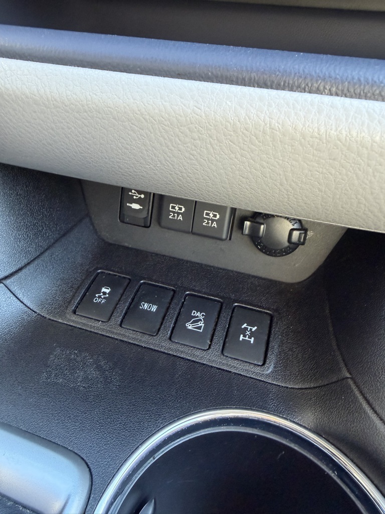 used 2019 Toyota Highlander car, priced at $26,903