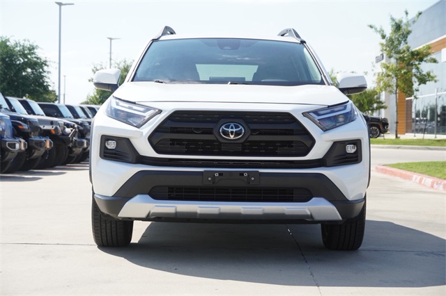 2022 Toyota RAV4 Adventure photo 2