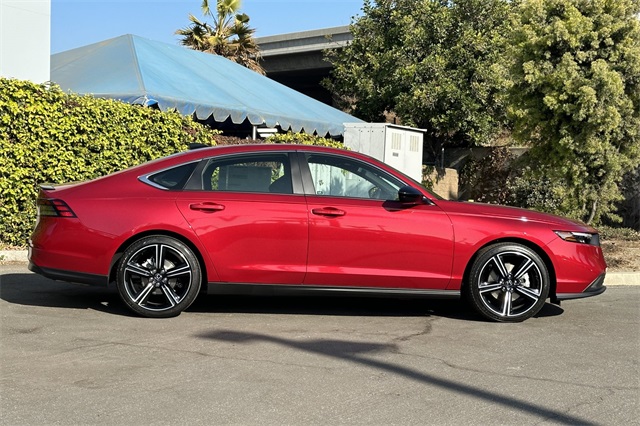 2025 Honda Accord Hybrid Sport photo 3