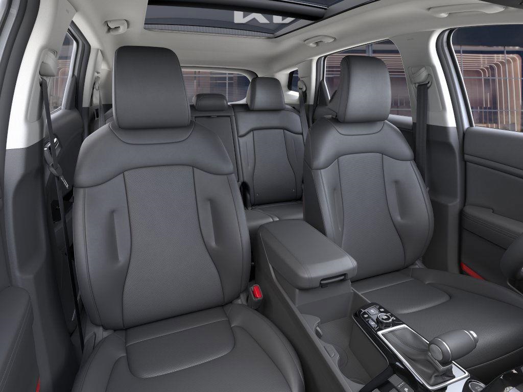 2025 Kia Sportage EX - Photo 15