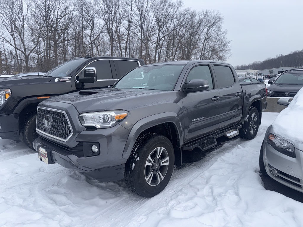 2018 Toyota Tacoma TRD Sport's photo