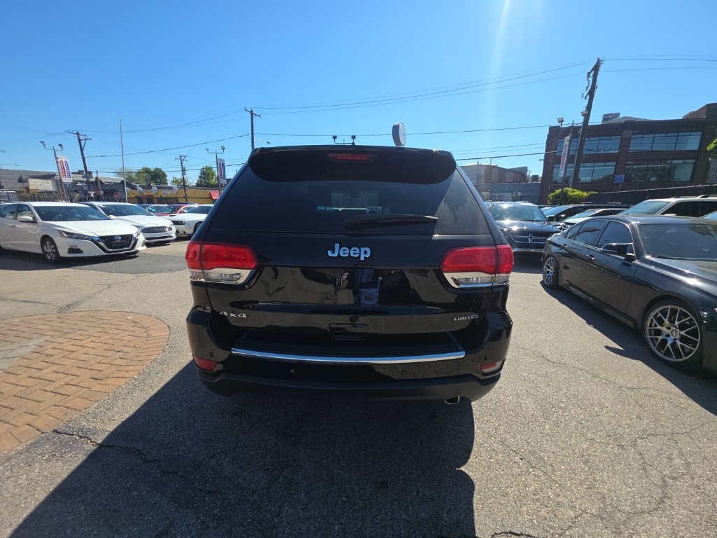 used 2018 Jeep Grand Cherokee car, priced at $18,895