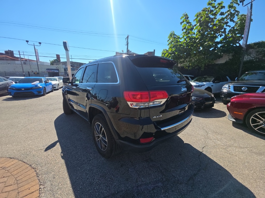 used 2018 Jeep Grand Cherokee car, priced at $18,895
