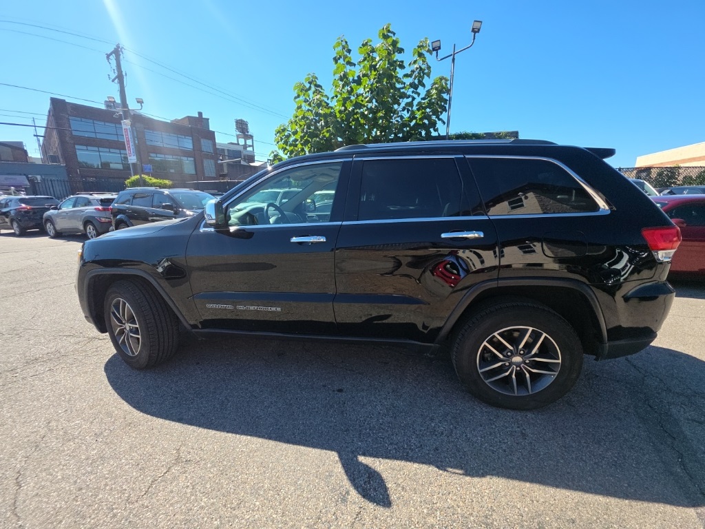used 2018 Jeep Grand Cherokee car, priced at $18,895