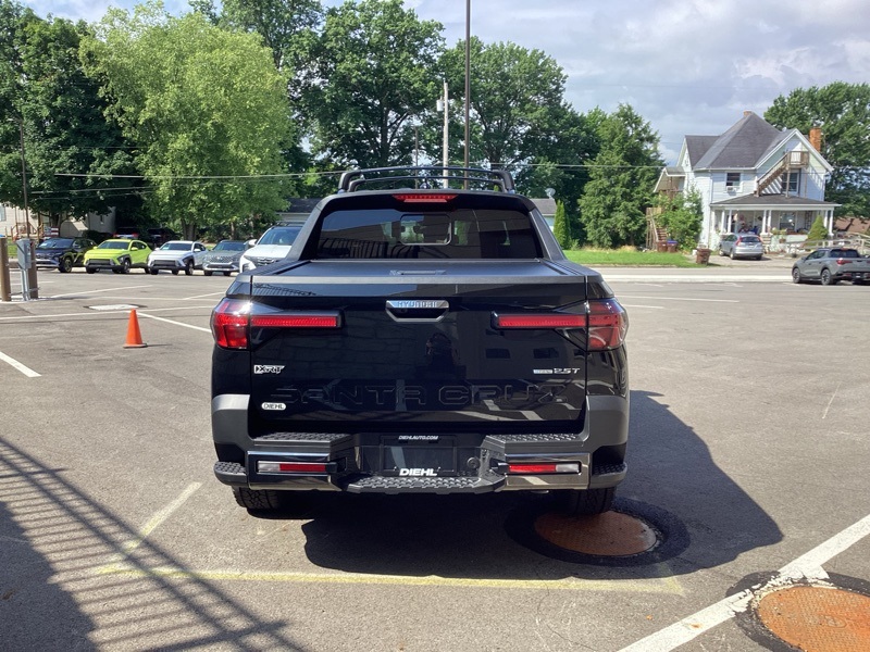 2025 Hyundai Santa Cruz XRT photo 2