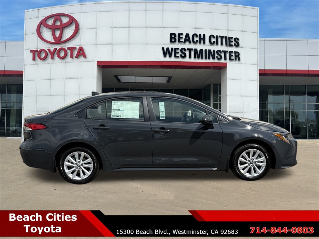 2025 Toyota Corolla LE photo 12