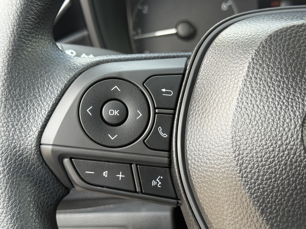 2025 Toyota Corolla LE photo 19