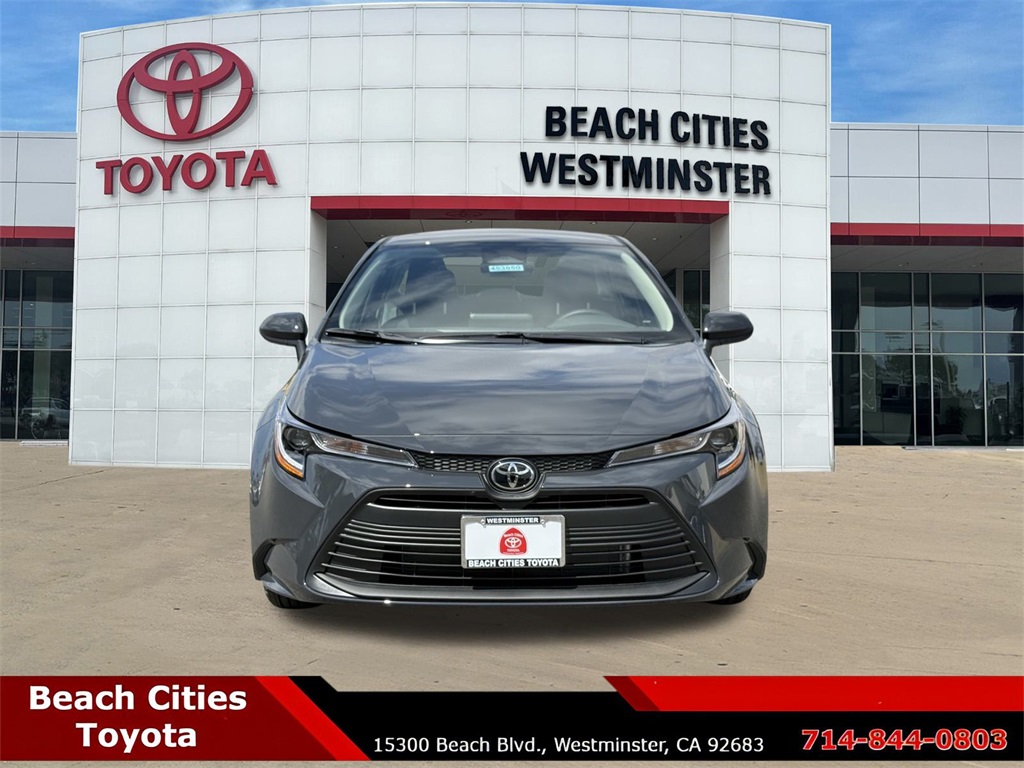 2025 Toyota Corolla LE photo 3