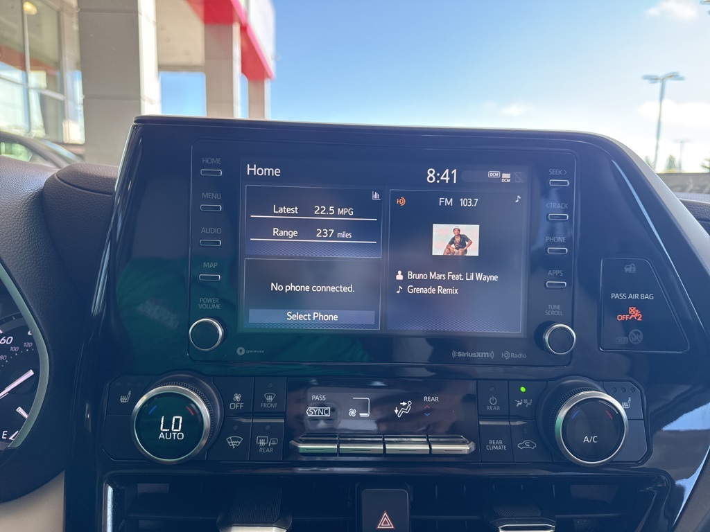 2022 Toyota Highlander XLE photo 15
