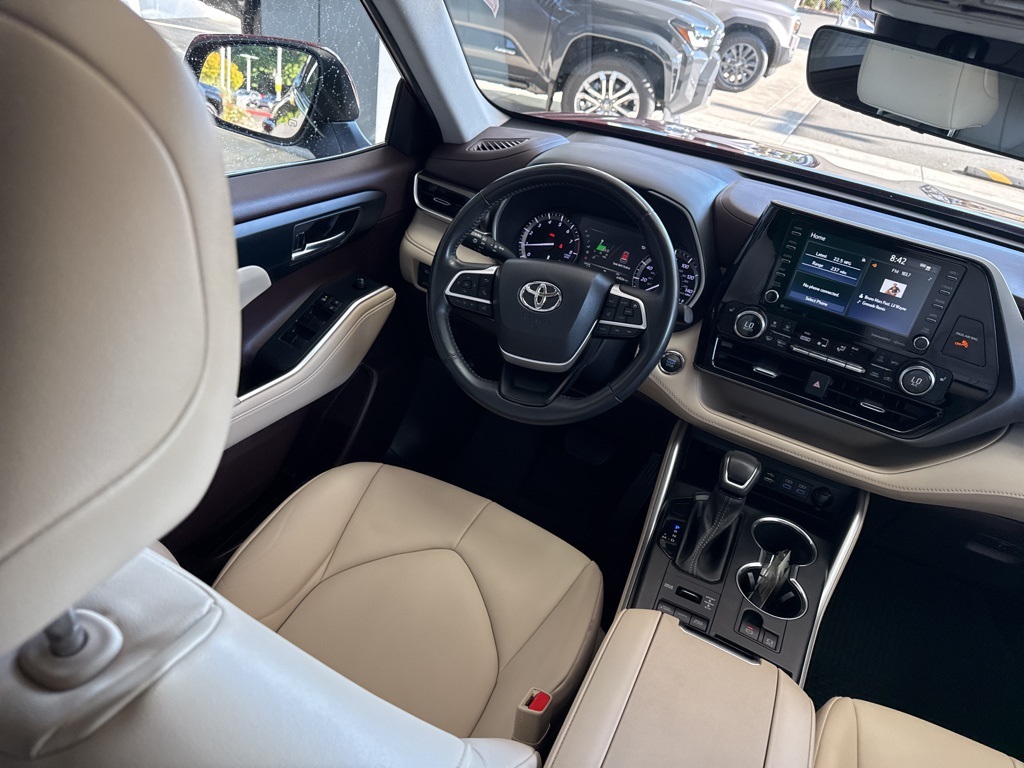 2022 Toyota Highlander XLE photo 18