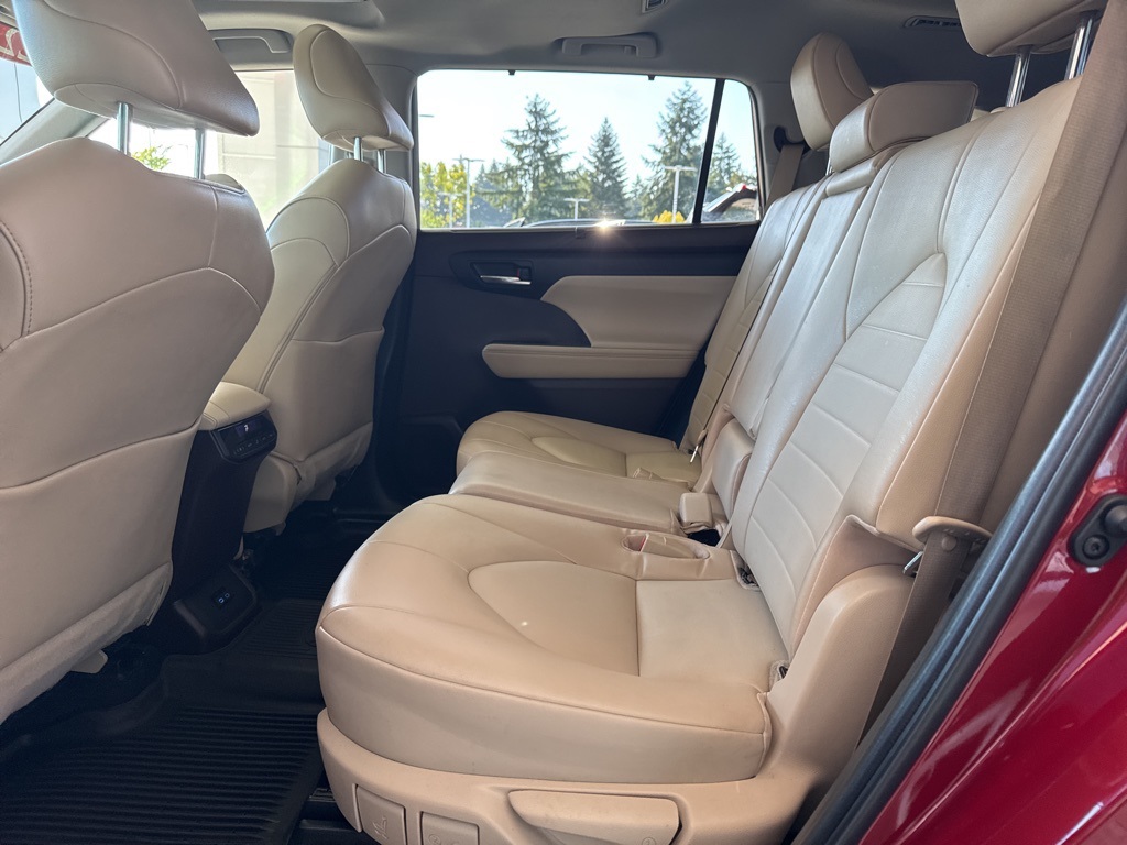 2022 Toyota Highlander XLE photo 20