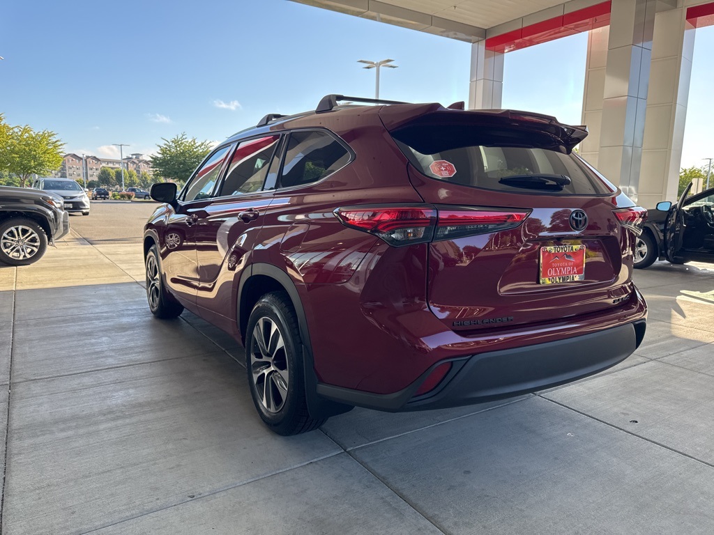2022 Toyota Highlander XLE photo 7