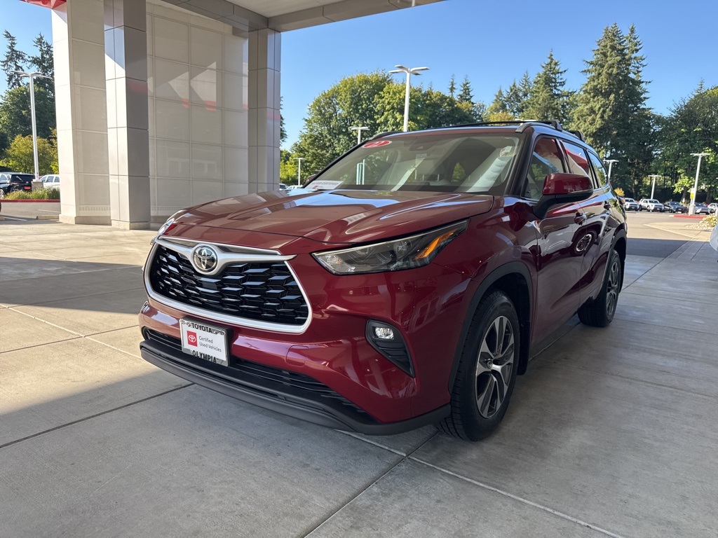 2022 Toyota Highlander XLE photo 9