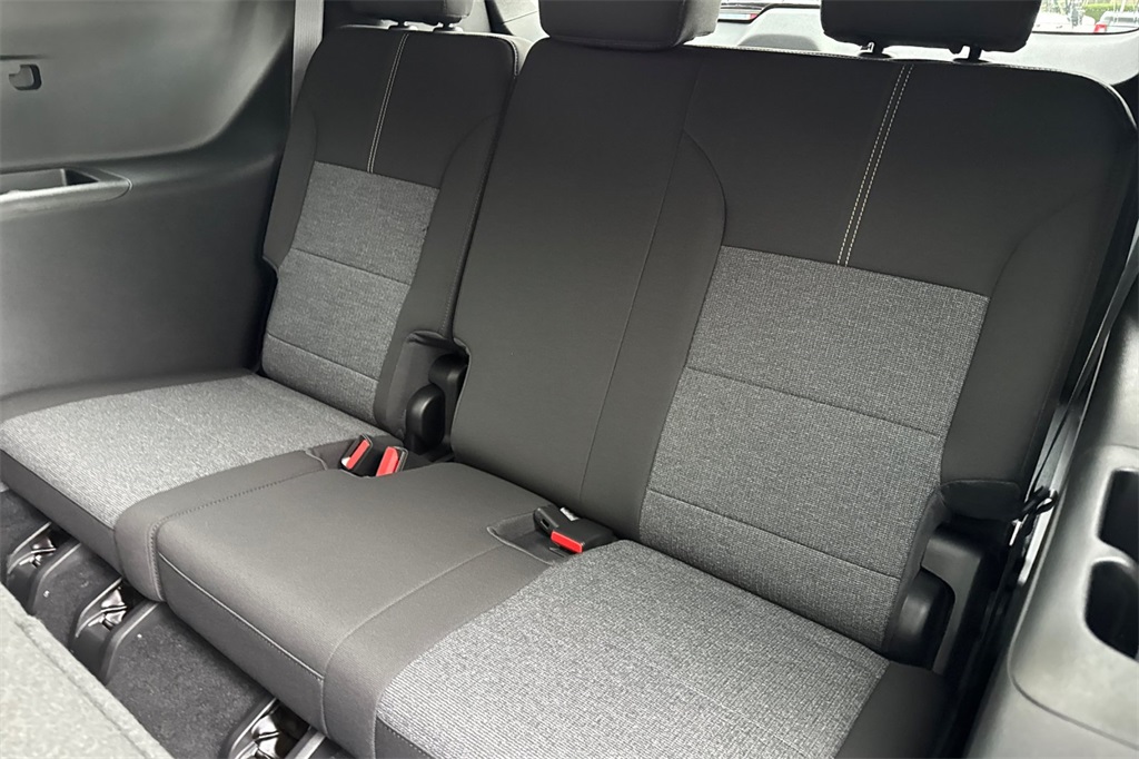 new 2026 GMC Acadia car, priced at $45,095