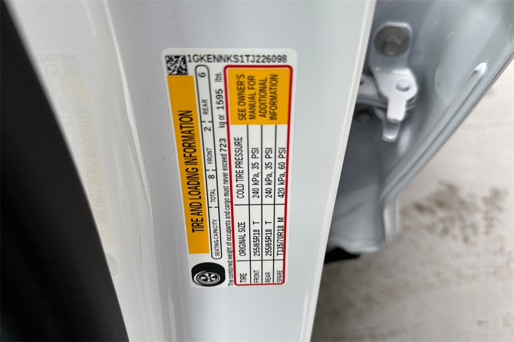 new 2026 GMC Acadia car, priced at $45,095