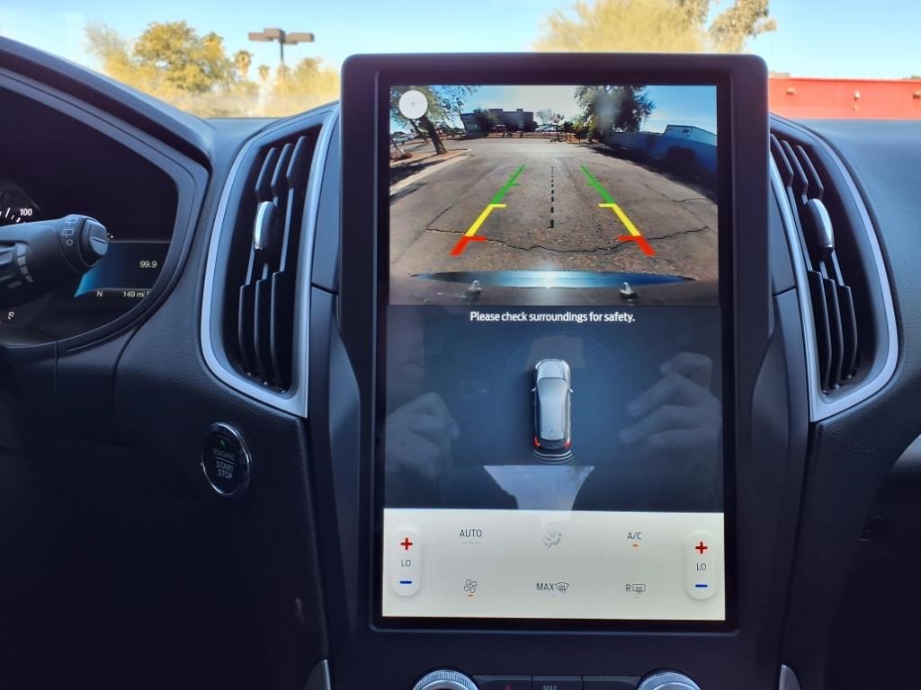 2023 Ford Edge SE photo 9