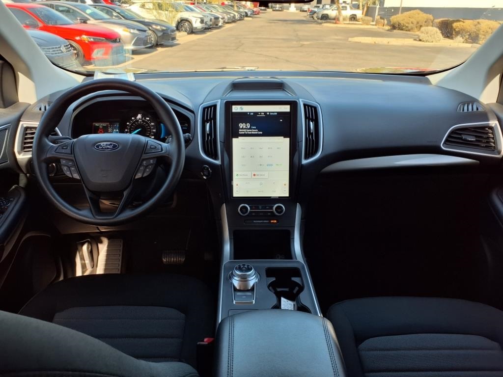 2023 Ford Edge SE photo 2
