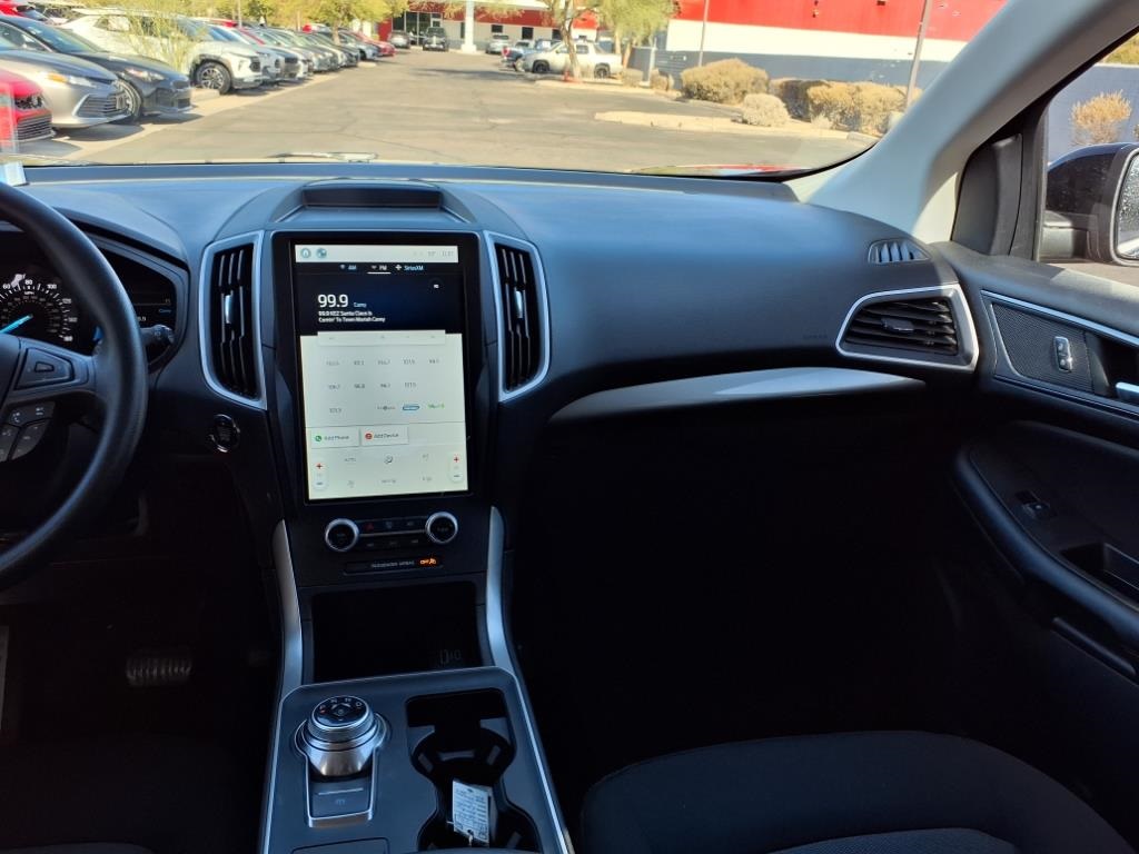 2023 Ford Edge SE photo 3