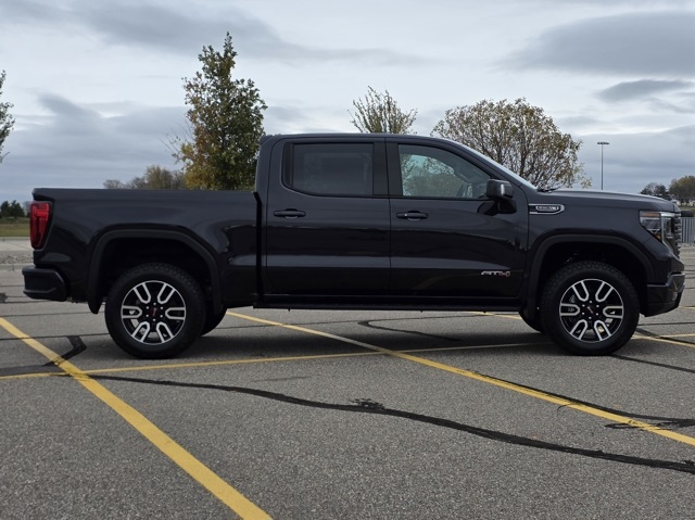 2026 GMC Sierra 1500 Crew Cab, Standard Bed, AT4, 4WD