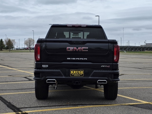 2026 GMC Sierra 1500 Crew Cab, Standard Bed, AT4, 4WD
