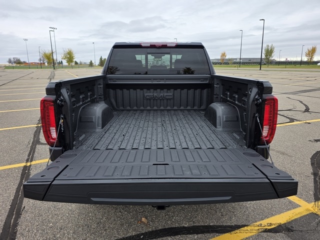 2026 GMC Sierra 1500 Crew Cab, Standard Bed, AT4, 4WD