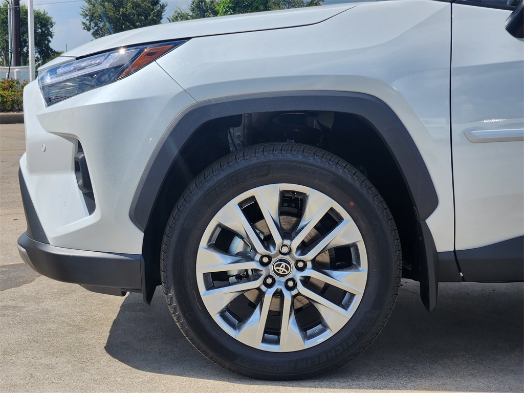 2025 Toyota RAV4 Limited photo 5