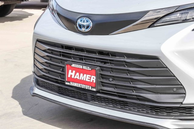 used 2024 Toyota Sienna car, priced at $49,592