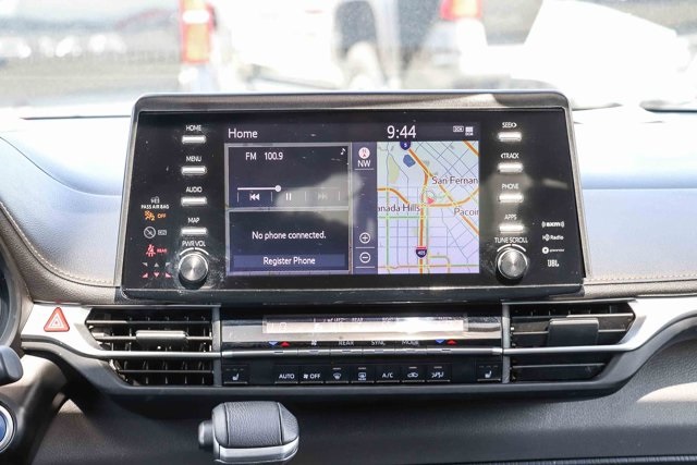 used 2024 Toyota Sienna car, priced at $49,592