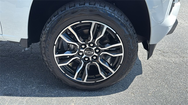 new 2025 Chevrolet Colorado car, priced at $51,215