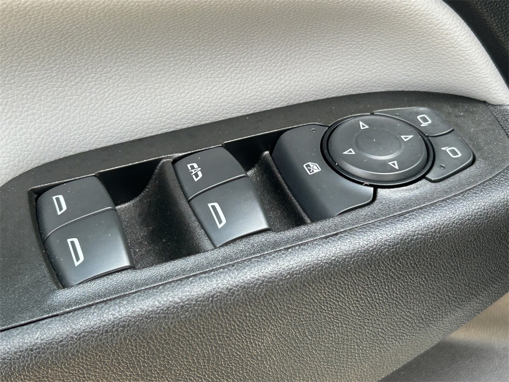 Used 2022 Chevrolet Equinox SUV