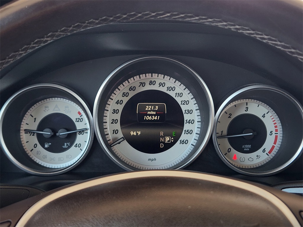 2015 Mercedes Benz E 250 BlueTEC photo 13