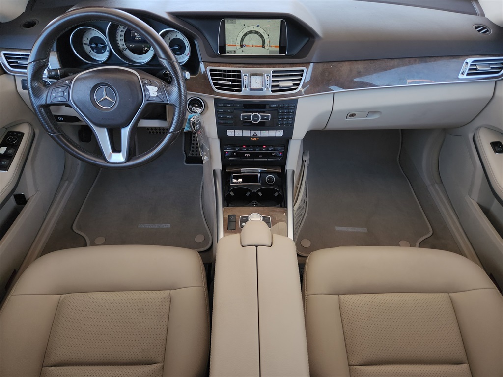 2015 Mercedes Benz E 250 BlueTEC photo 20