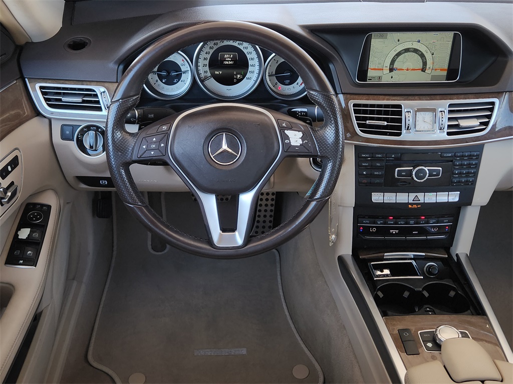 2015 Mercedes Benz E 250 BlueTEC photo 21